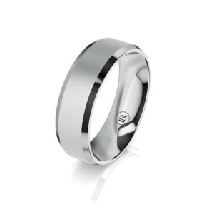 Men's gold wedding ring